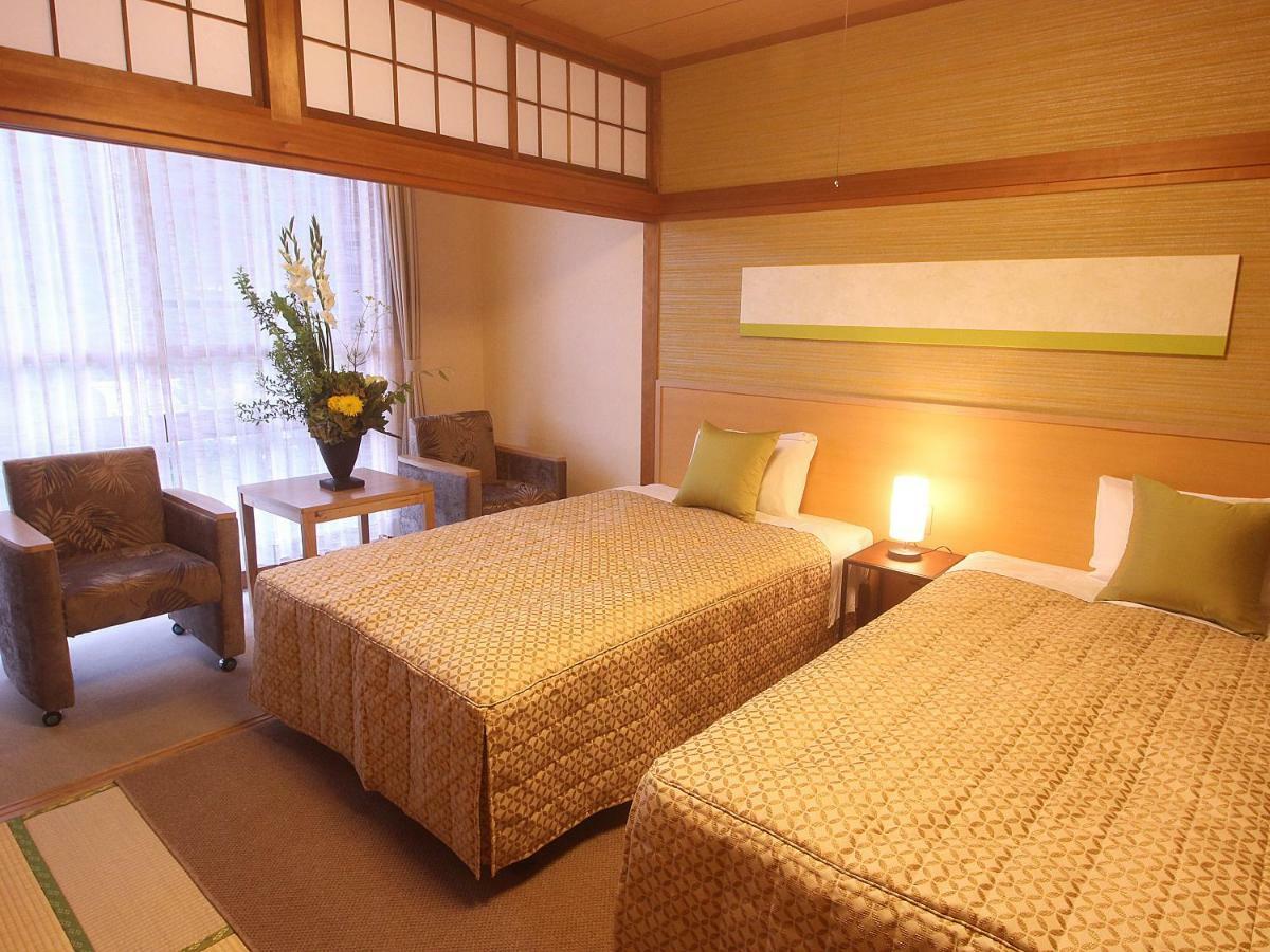 Hotel Wellness Suzukaji Komono Exteriör bild
